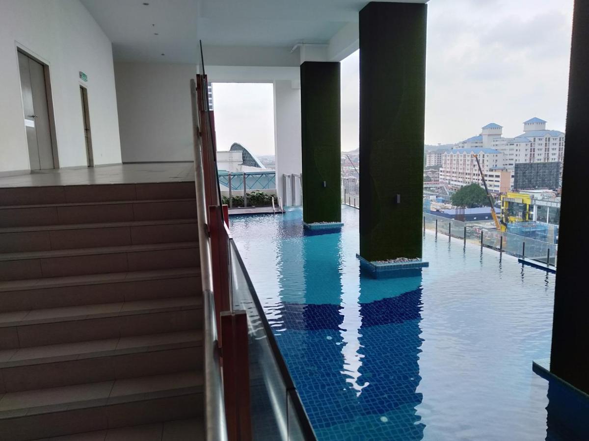 #4 Summer Studio - One South Seri Kembangan Luaran gambar