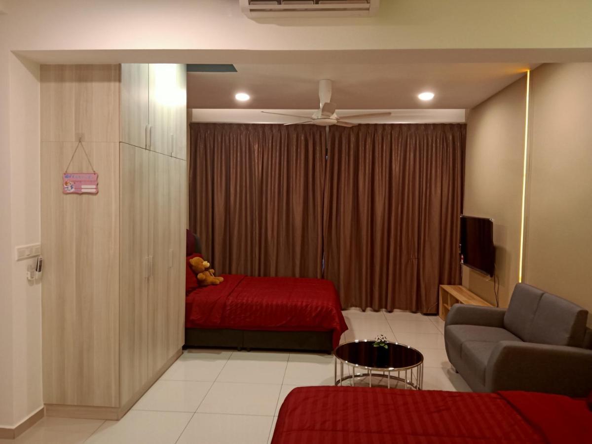 #4 Summer Studio - One South Seri Kembangan Luaran gambar